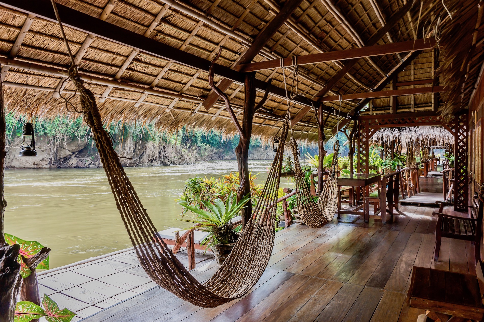 Floating Hotel In Kanchanaburi River Kwai Jungle Rafts Resort